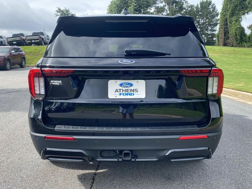 Certified 2025 Ford Explorer ST-Line w/ Premium Package RWD image 4