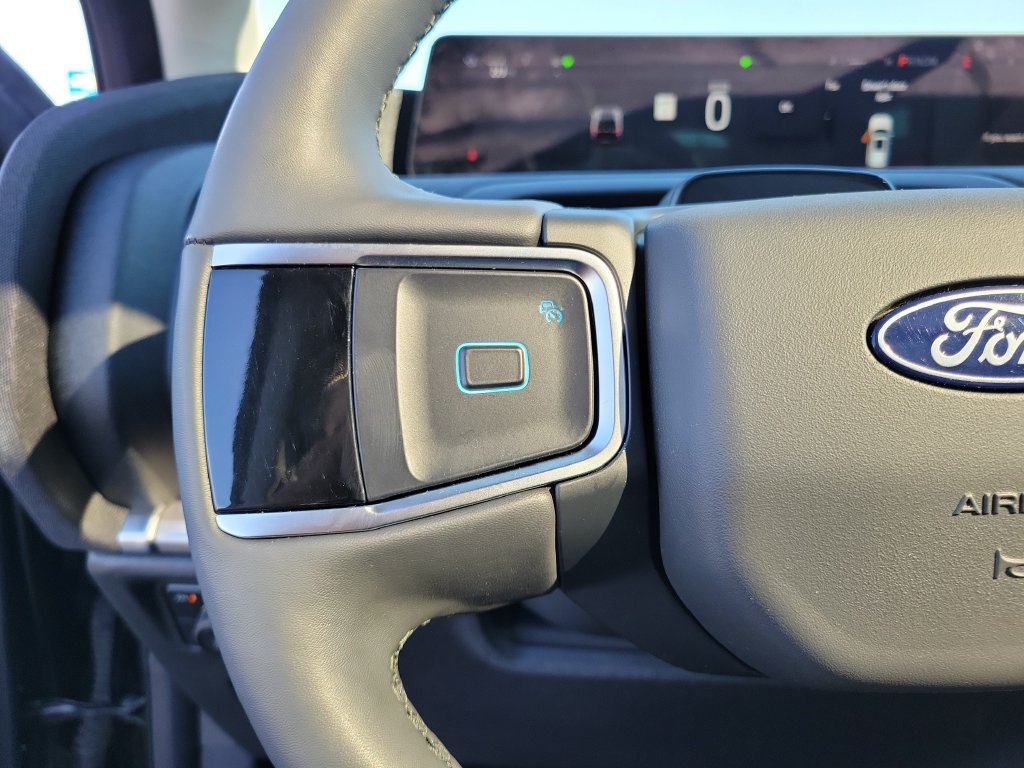 Certified 2025 Ford Expedition Active AWD/4WD image 26