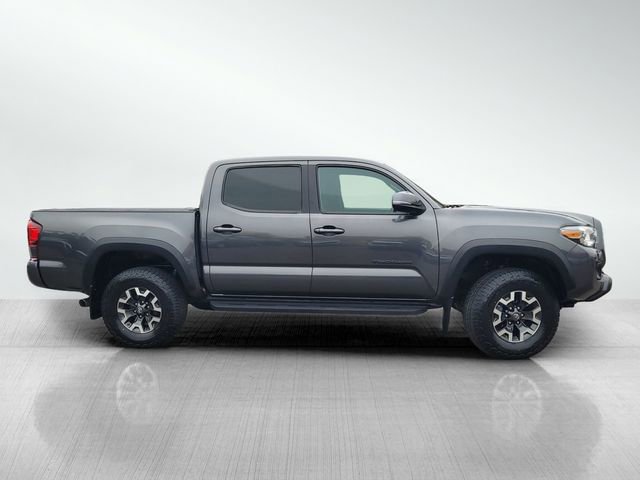 Used 2019 Toyota Tacoma TRD Off-Road w/ Technology Package image 3