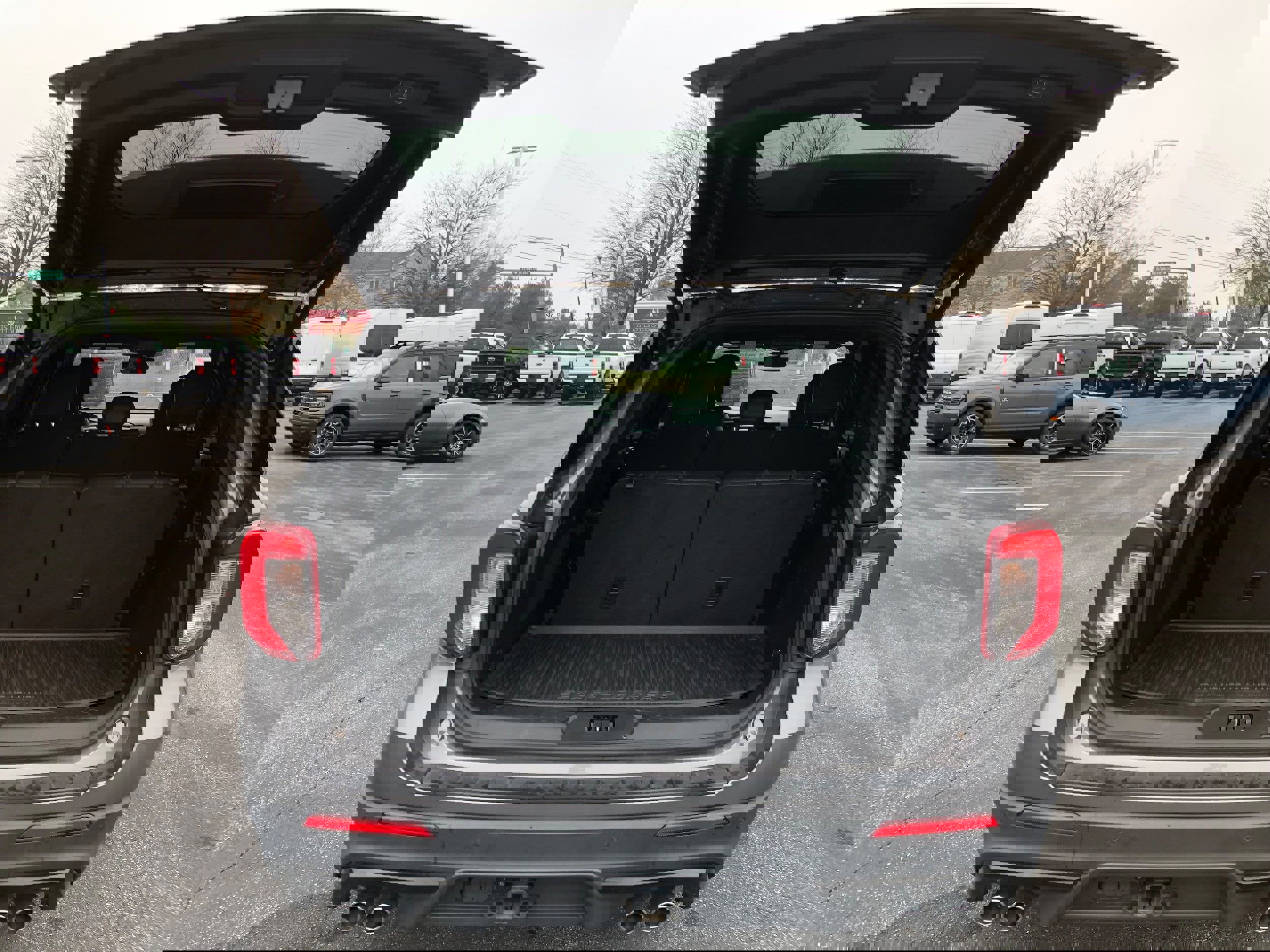 Certified 2022 Ford Explorer ST w/ Equipment Group 401A image 9