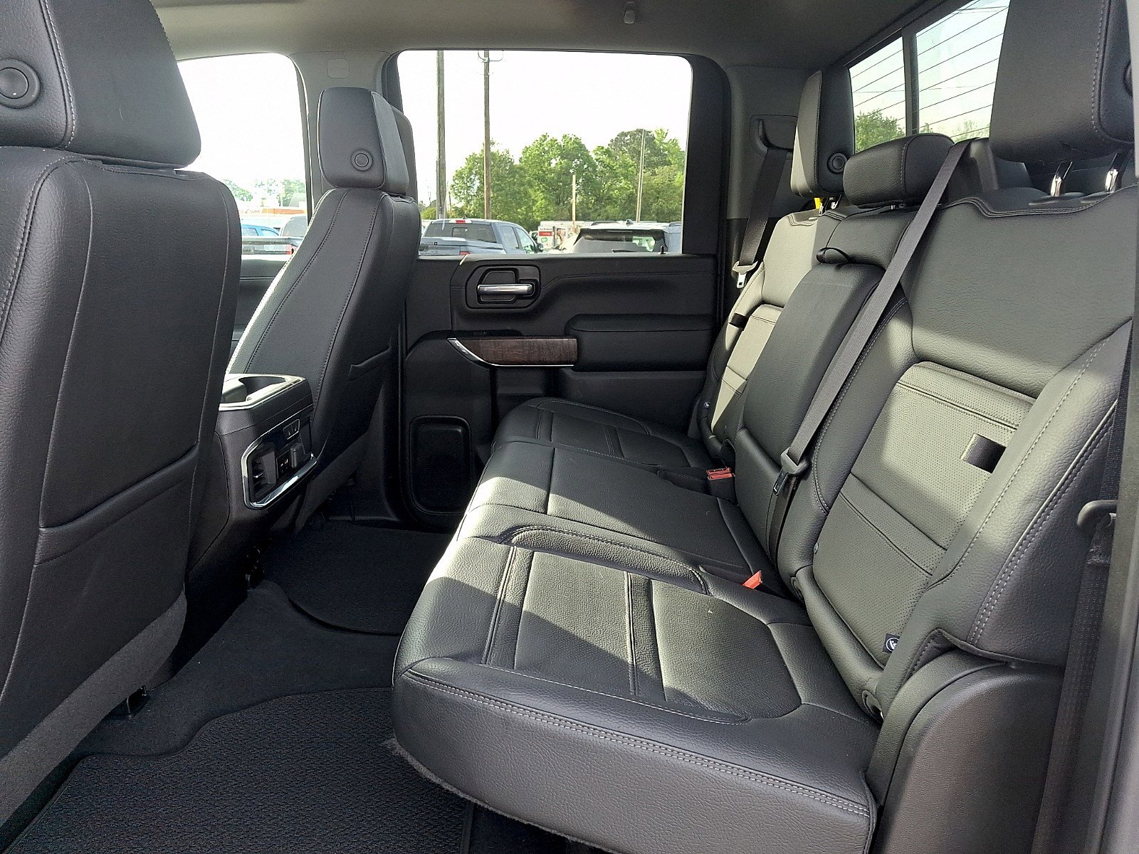 Used 2023 GMC Sierra 2500 Denali w/ Denali Ultimate Package AWD/4WD image 9