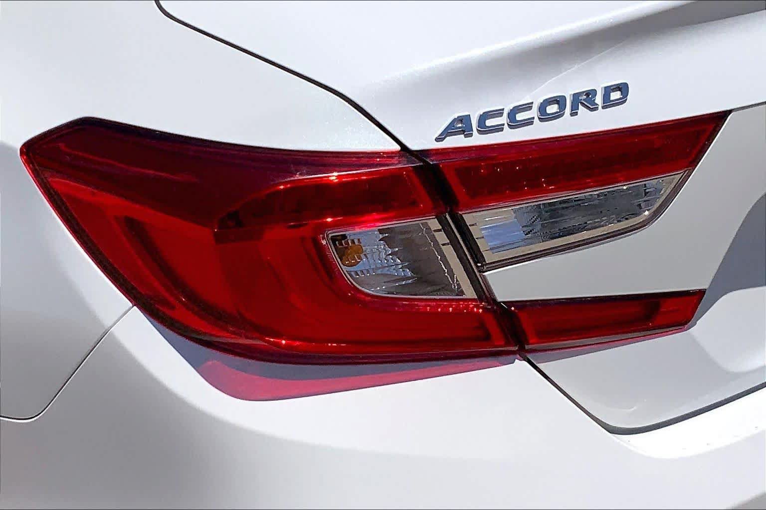 Used 2021 Honda Accord Touring image 29