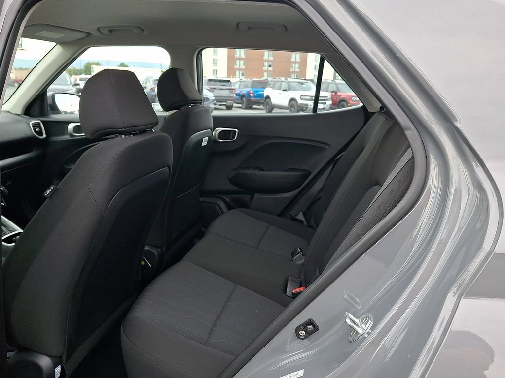 Used 2020 Hyundai Venue SE FWD image 10