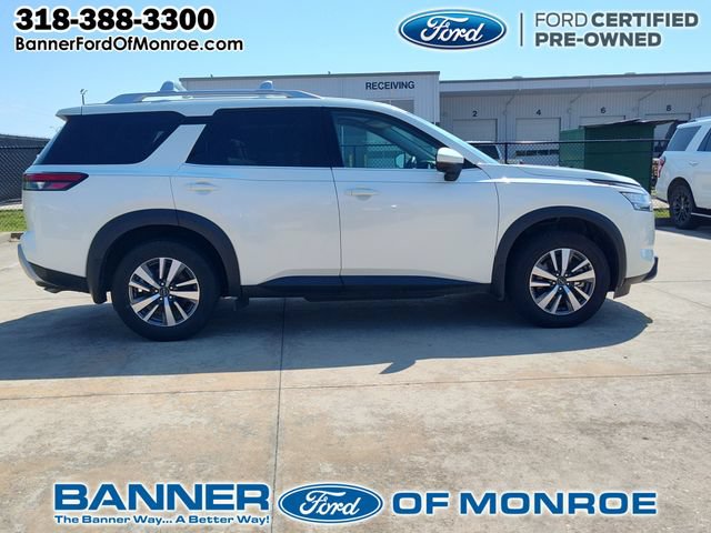 Used 2024 Nissan Pathfinder SL FWD image 10