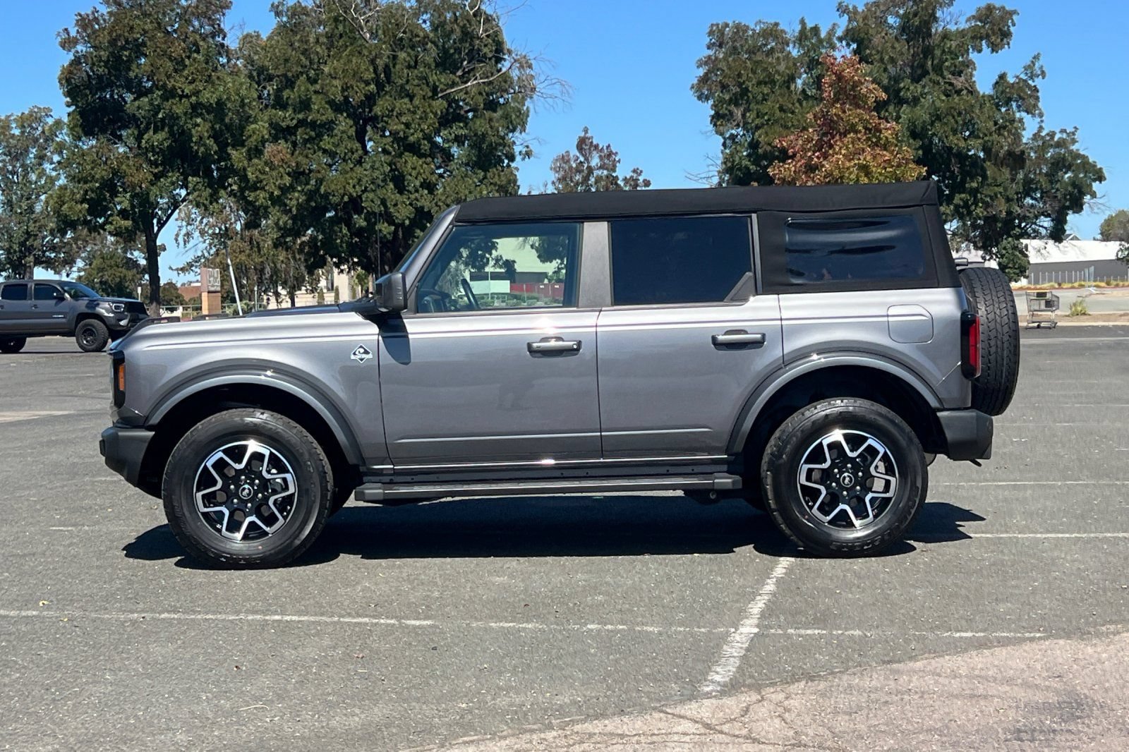 Certified 2024 Ford Bronco Outer Banks AWD/4WD image 7