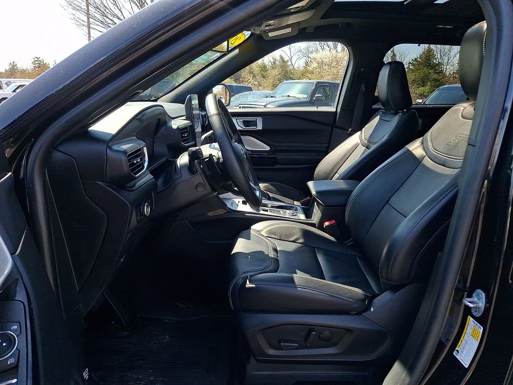Certified 2023 Ford Explorer ST w/ Equipment Group 401A image 15