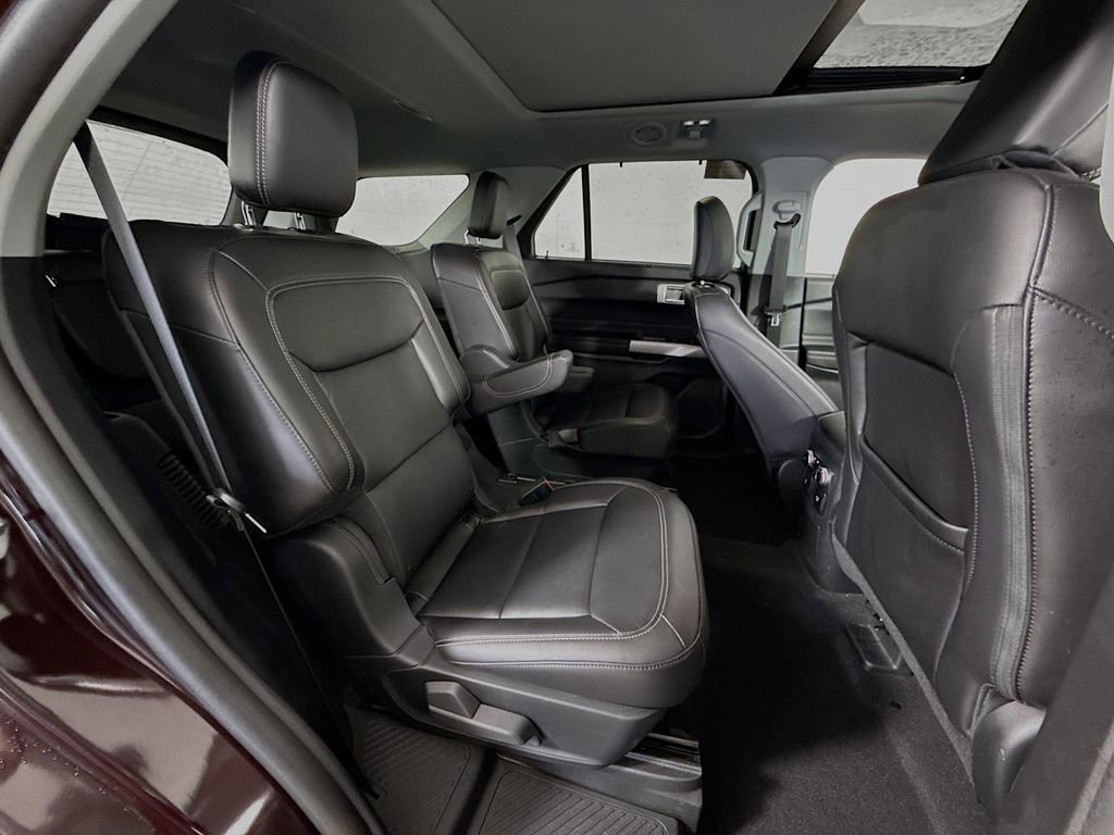 Certified 2023 Ford Explorer Limited w/ Limited Technology Package image 30
