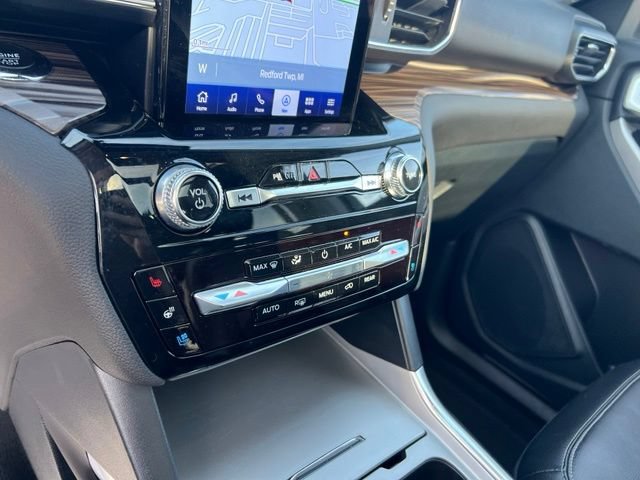 Certified 2024 Ford Explorer Limited w/ Limited Technology Package AWD/4WD image 14
