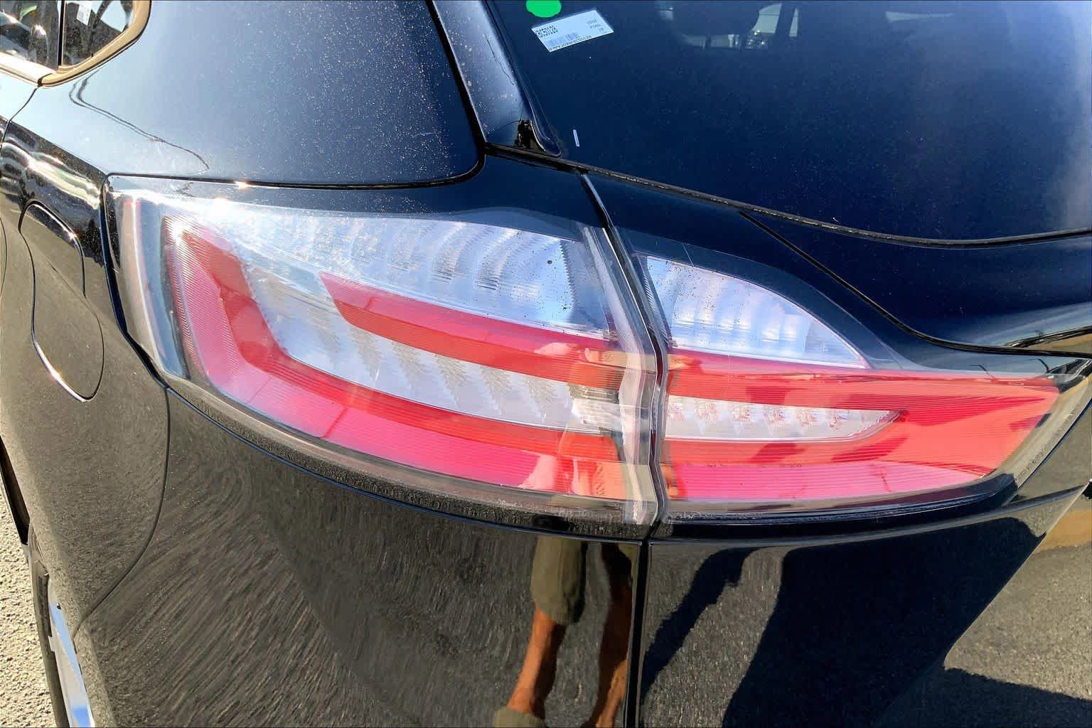 Certified 2019 Ford Edge SE FWD image 27