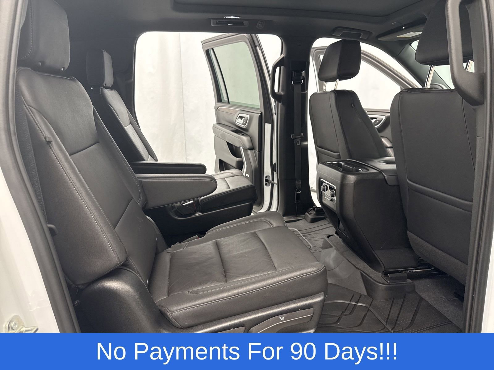 Used 2023 Chevrolet Suburban Z71 w/ Luxury Package image 38