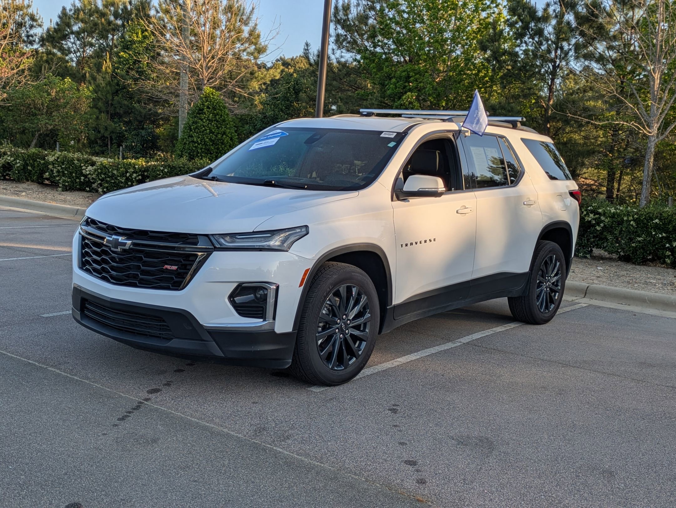 Used 2023 Chevrolet Traverse RS FWD image 8