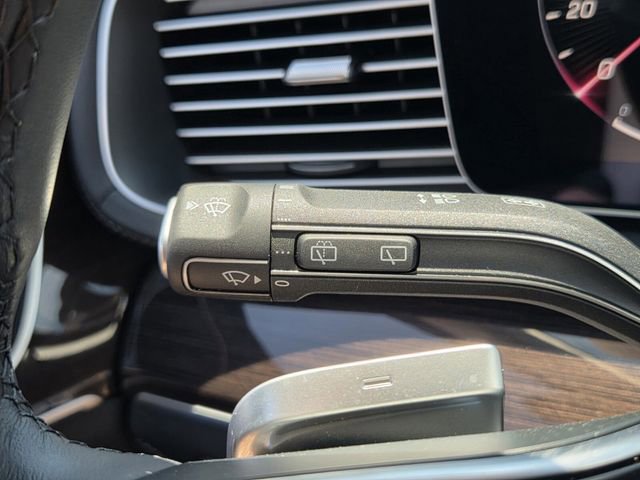 Used 2025 Mercedes-Benz GLE 350 4MATIC image 32