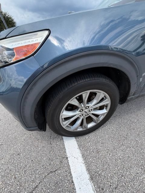 Certified 2020 Ford Explorer XLT w/ Equipment Group 202A RWD image 2
