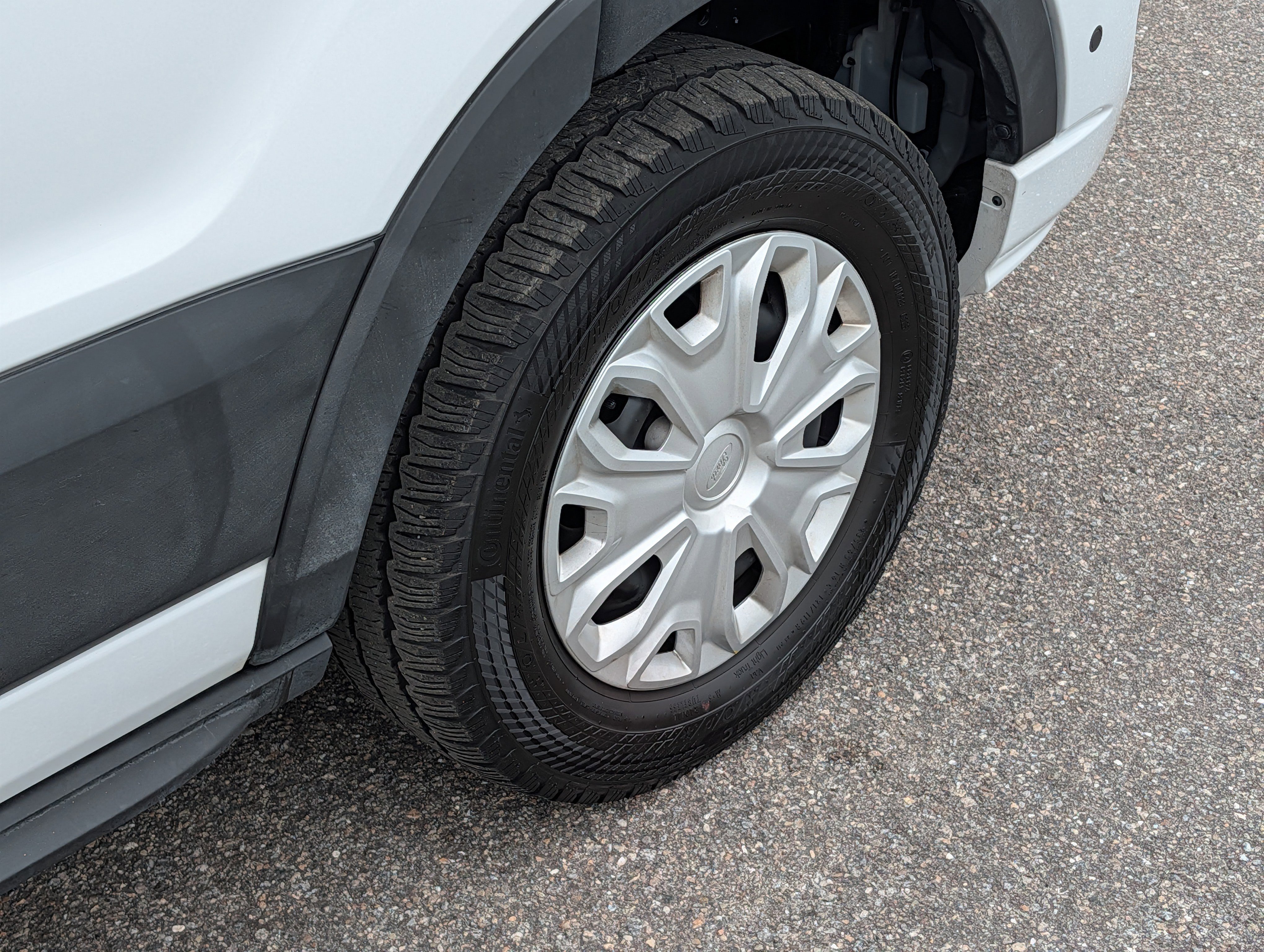 Certified 2025 Ford Transit 350 XLT RWD image 12