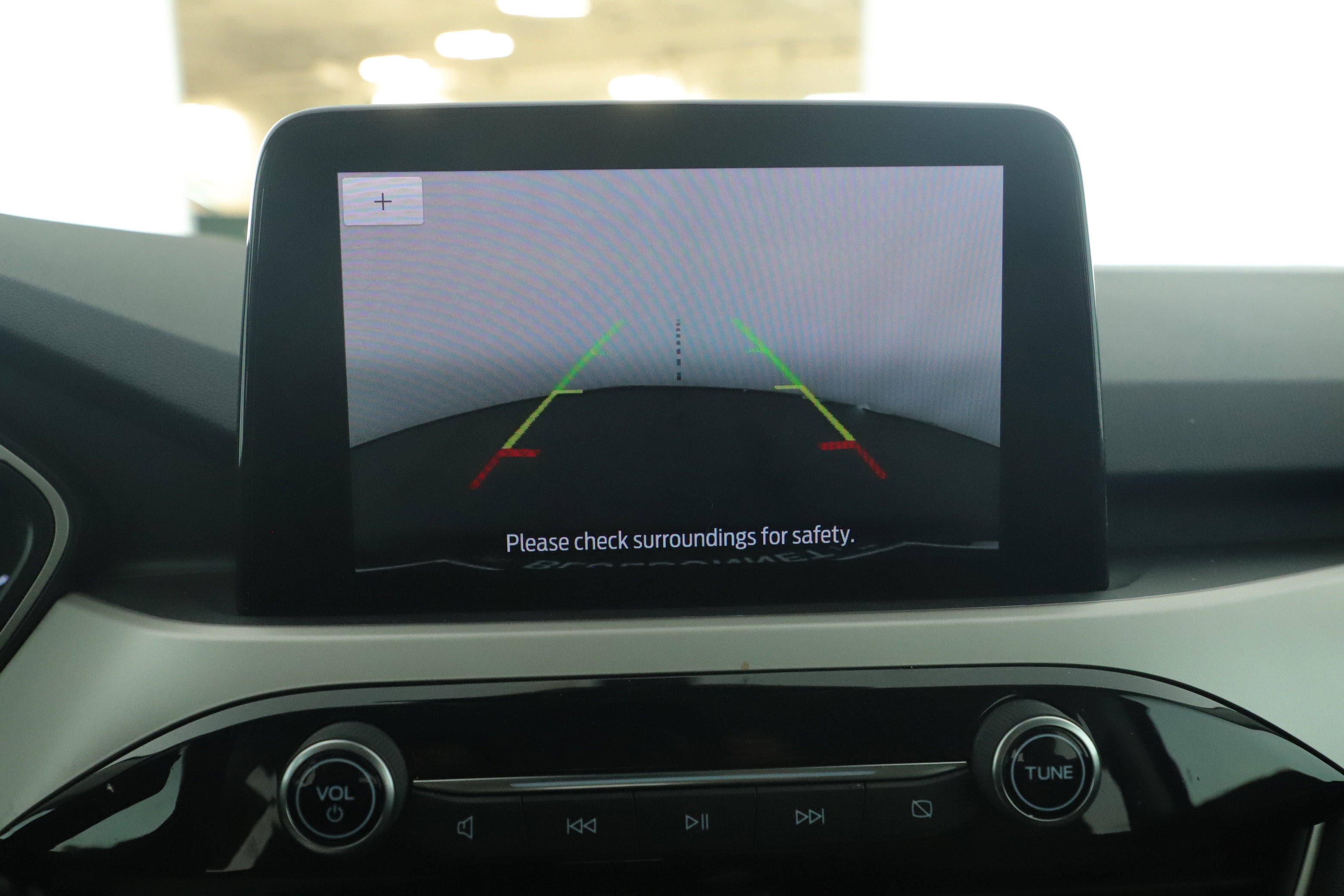 Certified 2022 Ford Escape SE w/ SE Sport Appearance Package image 7