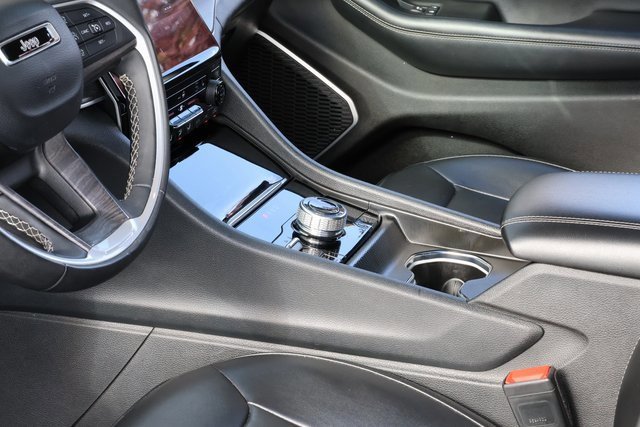 Used 2024 Jeep Grand Cherokee Limited 4xe image 15