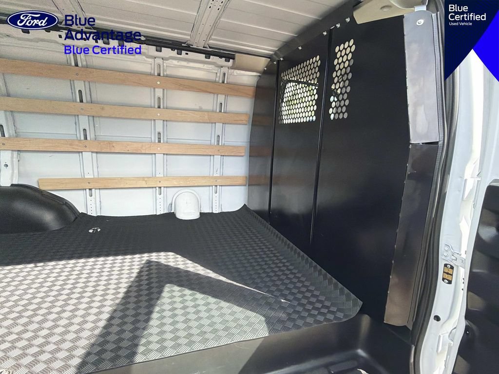 Used 2025 Chevrolet Express 2500 w/ Driver Convenience Package RWD image 10