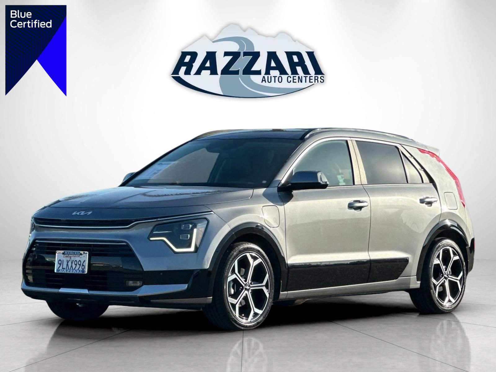 Used 2024 Kia Niro SX Touring