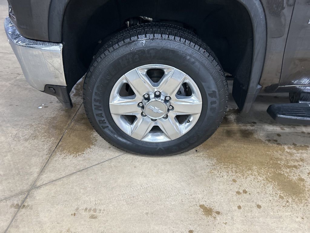 Used 2020 Chevrolet Silverado 2500 LTZ w/ LTZ Premium Package image 28