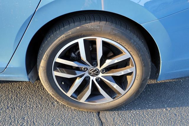 Used 2025 Volkswagen Jetta SE image 17