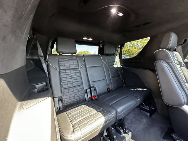 Used 2023 Cadillac Escalade Sport Platinum w/ LPO, ONYX Package AWD/4WD image 40