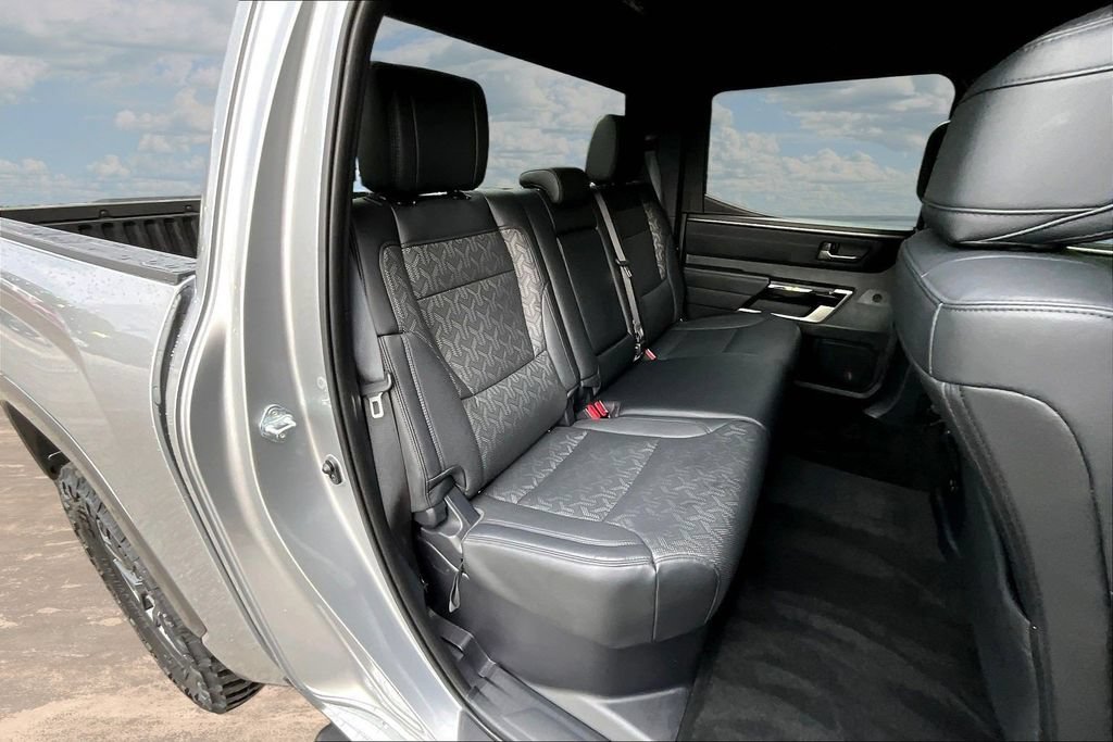 Used 2025 Toyota Tundra Limited AWD/4WD image 28