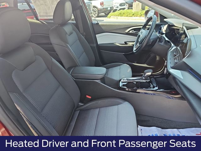 Used 2025 Chevrolet Trax LT w/ LT Convenience Package FWD image 21