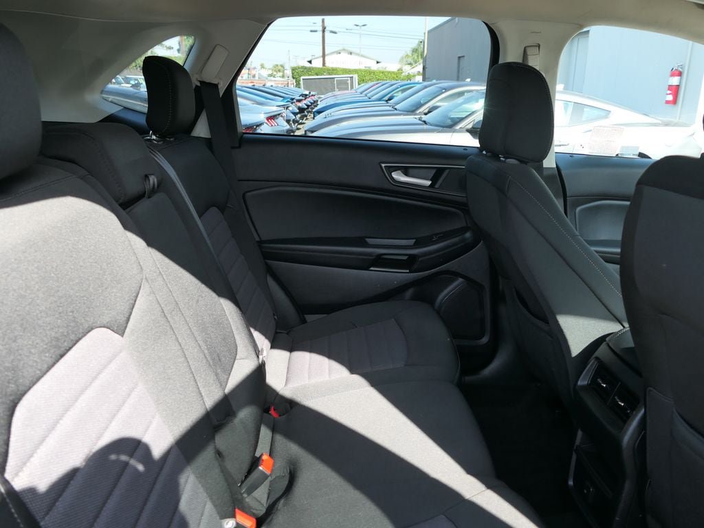 Certified 2020 Ford Edge SE FWD image 27