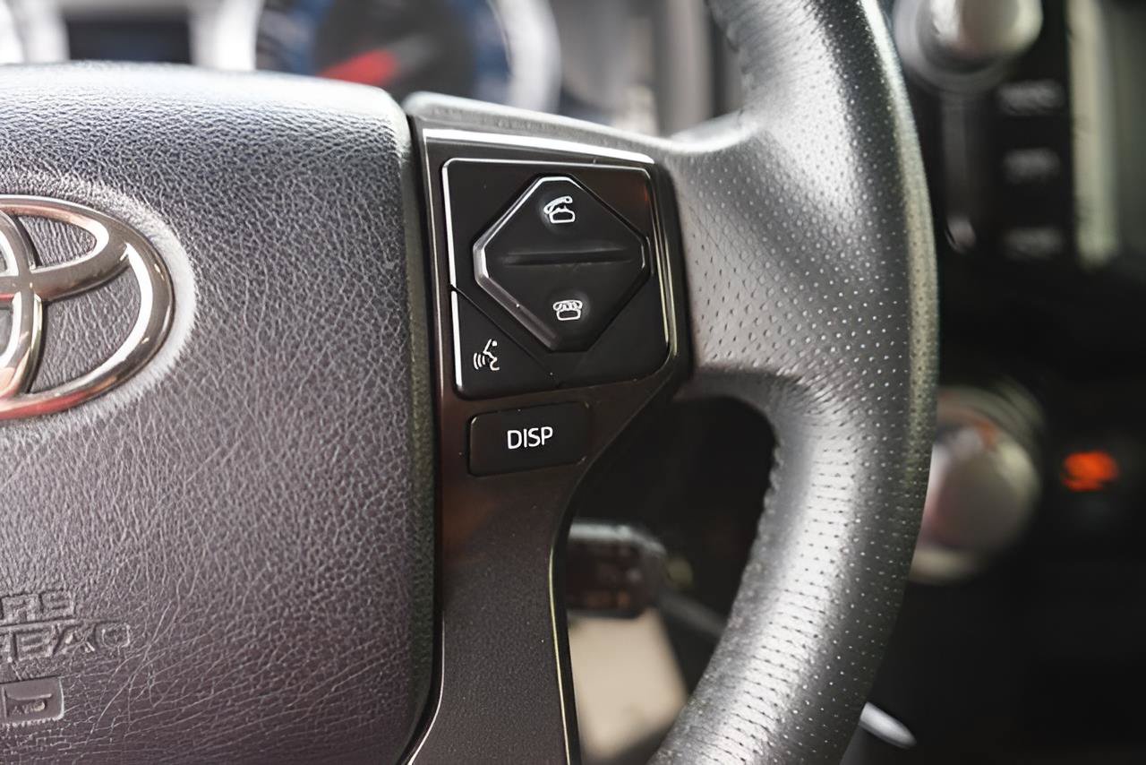 Used 2018 Toyota 4Runner TRD Off-Road AWD/4WD image 23