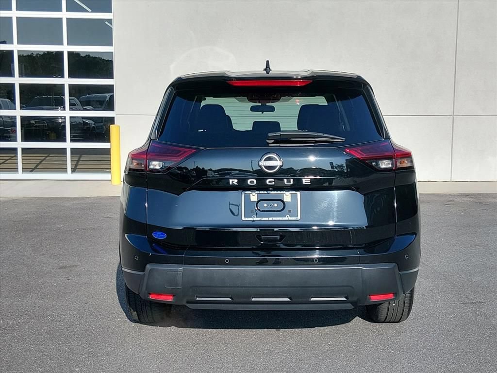 Used 2025 Nissan Rogue SV FWD image 5