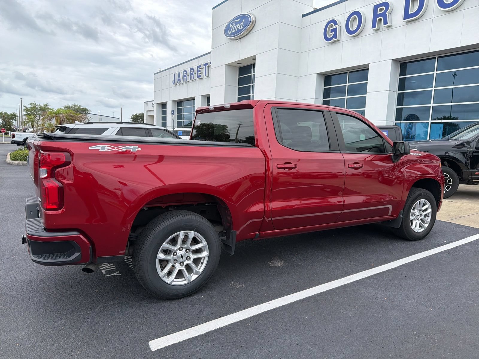 Used 2024 Chevrolet Silverado 1500 RST AWD/4WD image 3
