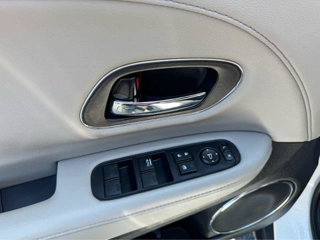 Used 2021 Honda HR-V EX-L image 14