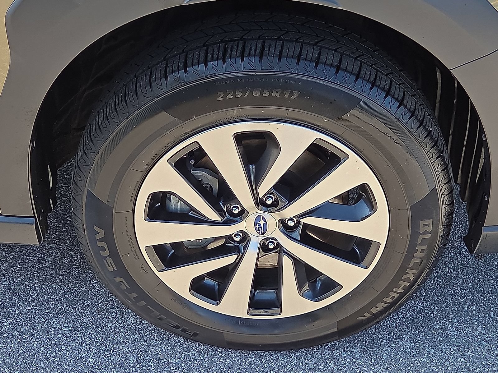 Used 2024 Subaru Outback Premium AWD/4WD image 7