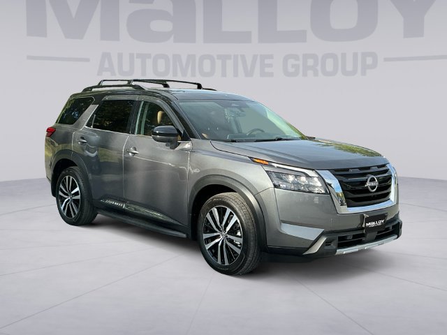 Used 2025 Nissan Pathfinder Platinum w/ Cargo Package AWD/4WD image 7