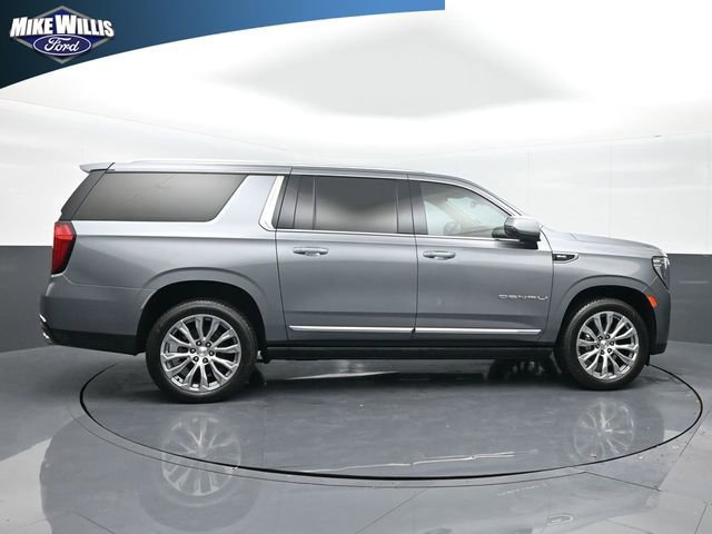 Used 2022 GMC Yukon XL Denali image 16
