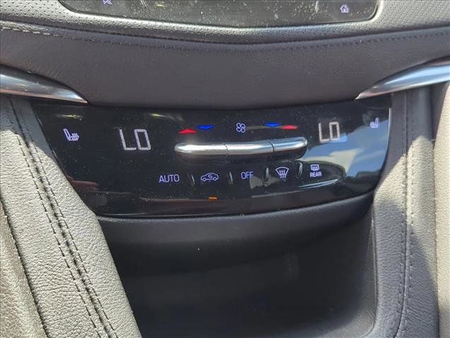 Used 2023 Cadillac XT5 Premium Luxury w/ Technology Package FWD image 12