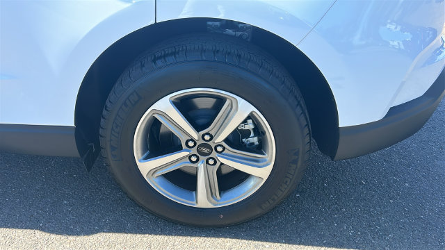 Certified 2024 Ford Edge SEL w/ Convenience Package AWD/4WD image 6