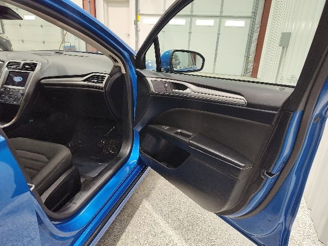 Certified 2020 Ford Fusion SE image 19