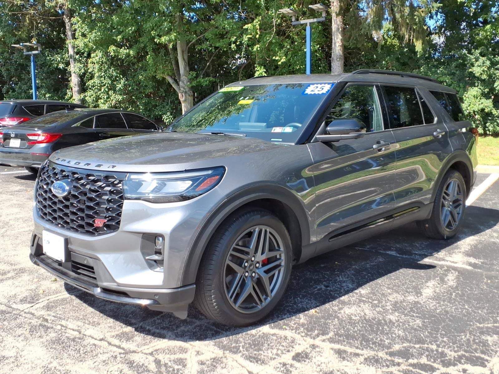 Certified 2025 Ford Explorer ST w/ Sun And Sound Package AWD/4WD image 8