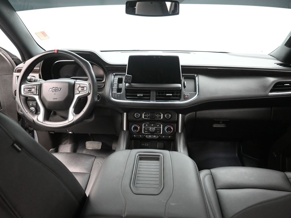 Used 2024 Chevrolet Suburban Z71 w/ Luxury Package image 18