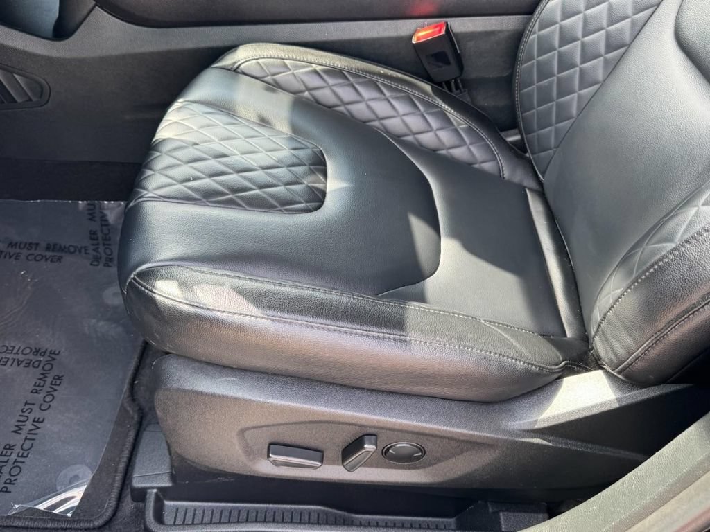 Certified 2024 Ford Edge Titanium AWD/4WD image 14