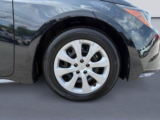 Used 2024 Toyota Corolla LE FWD image 9
