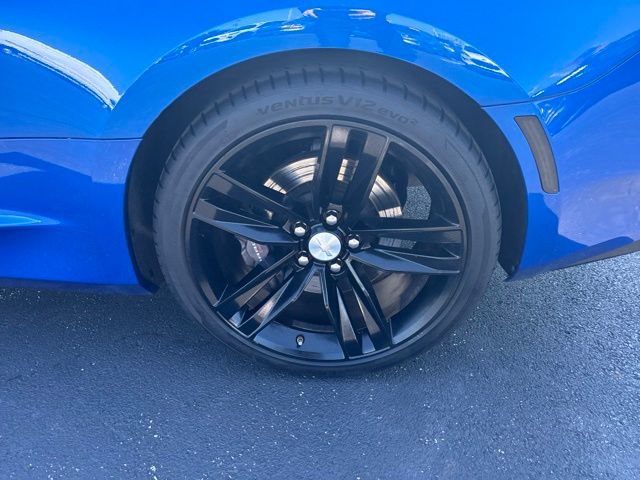 Used 2018 Chevrolet Camaro SS RWD image 12