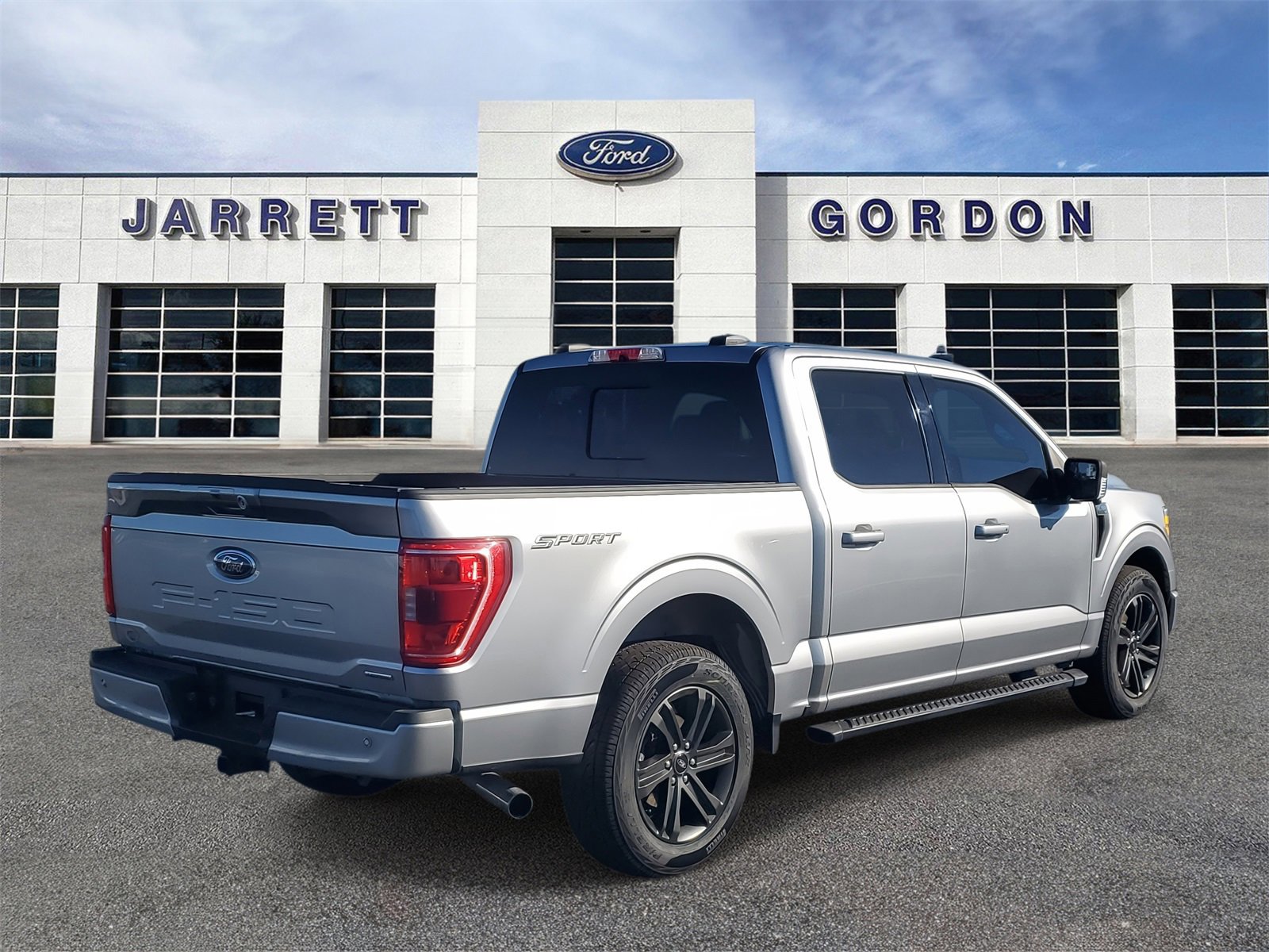 Certified 2021 Ford F150 XLT w/ Equipment Group 302A High image 3