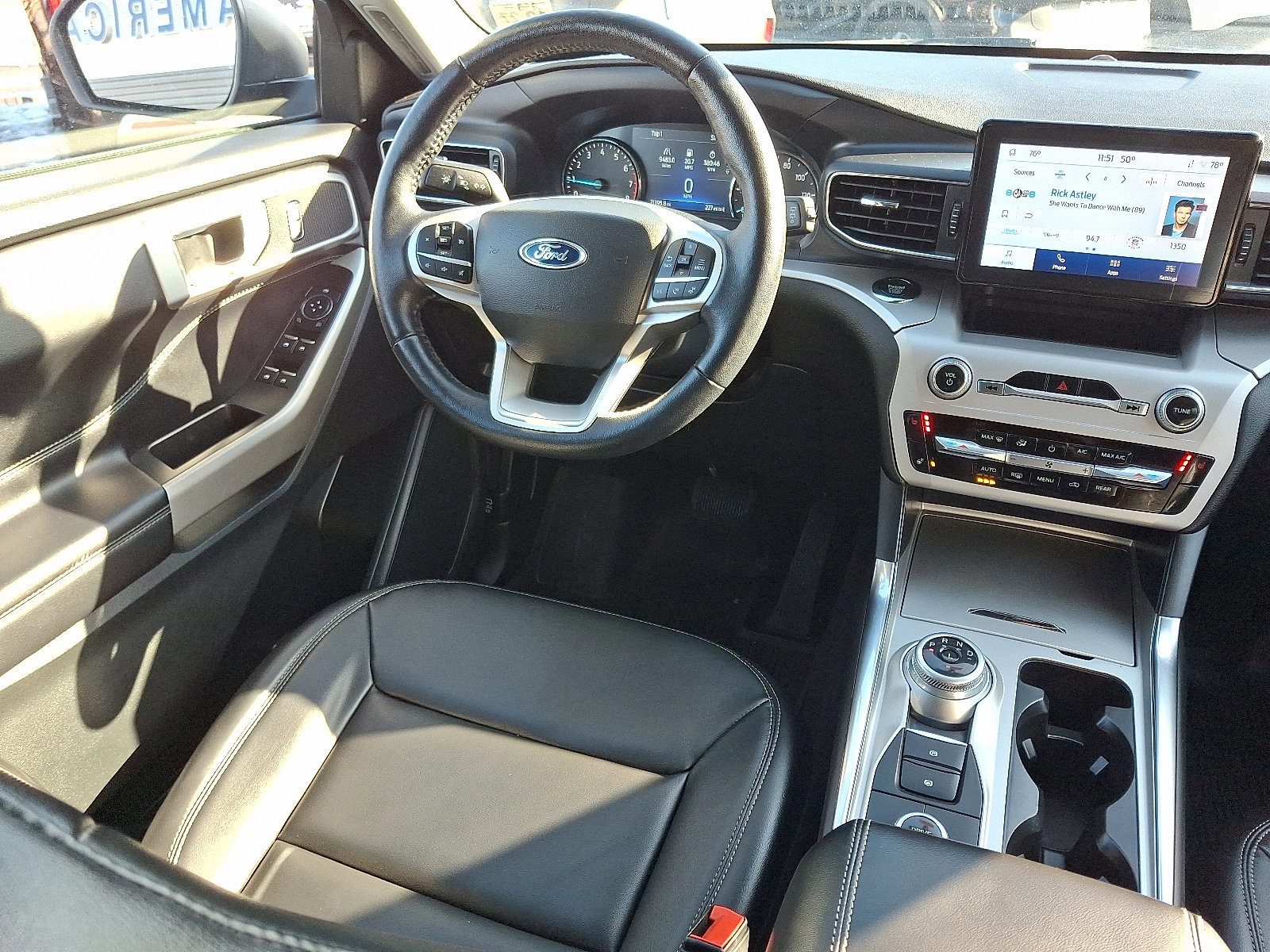 Certified 2022 Ford Explorer XLT w/ Equipment Group 202A image 14