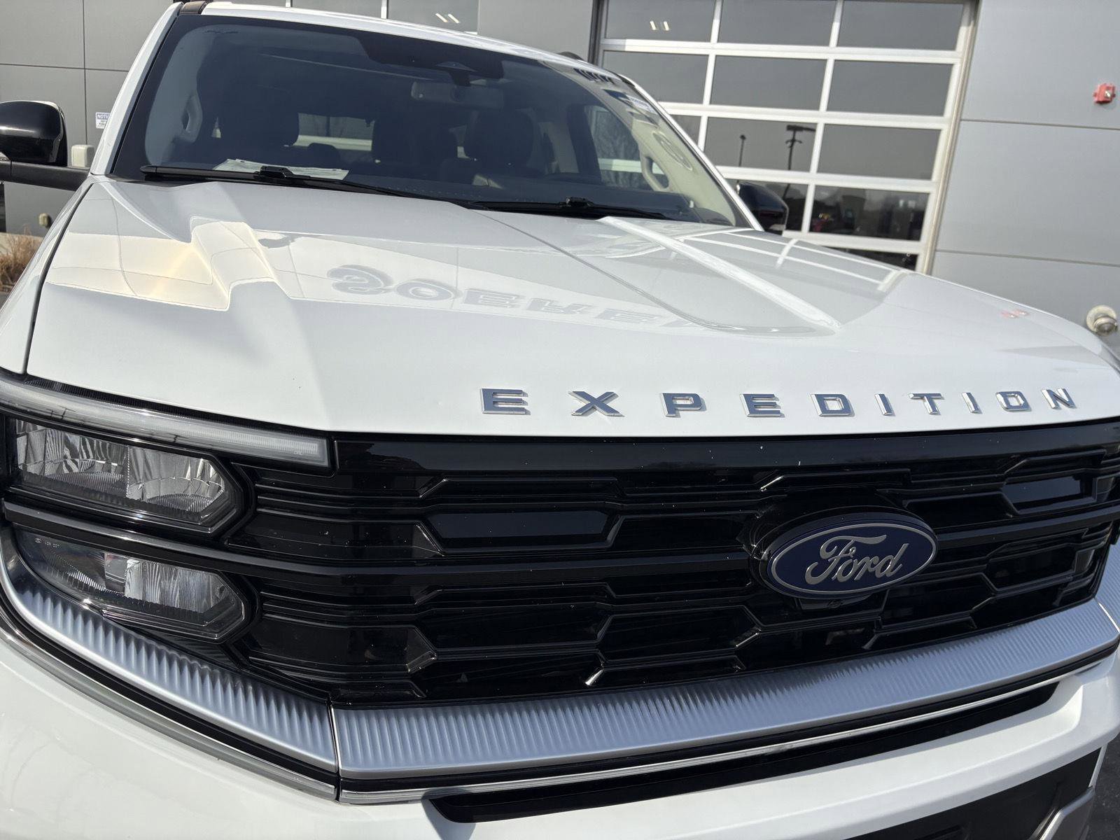 Certified 2025 Ford Expedition Platinum image 26