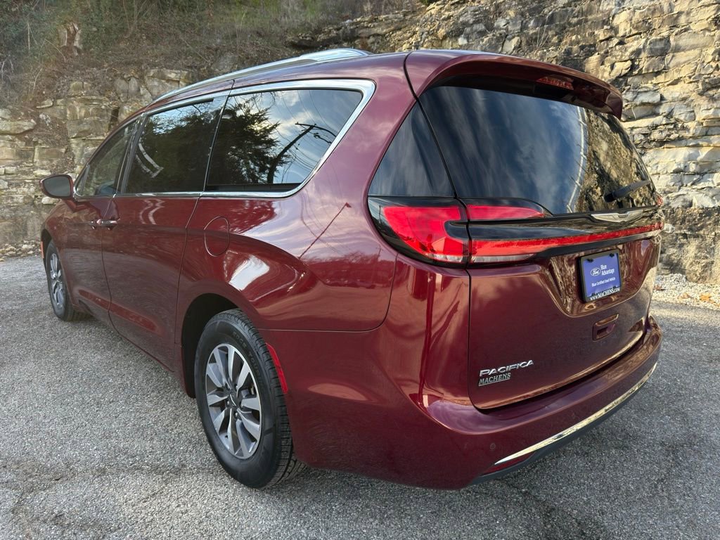 Used 2021 Chrysler Pacifica Touring-L image 5