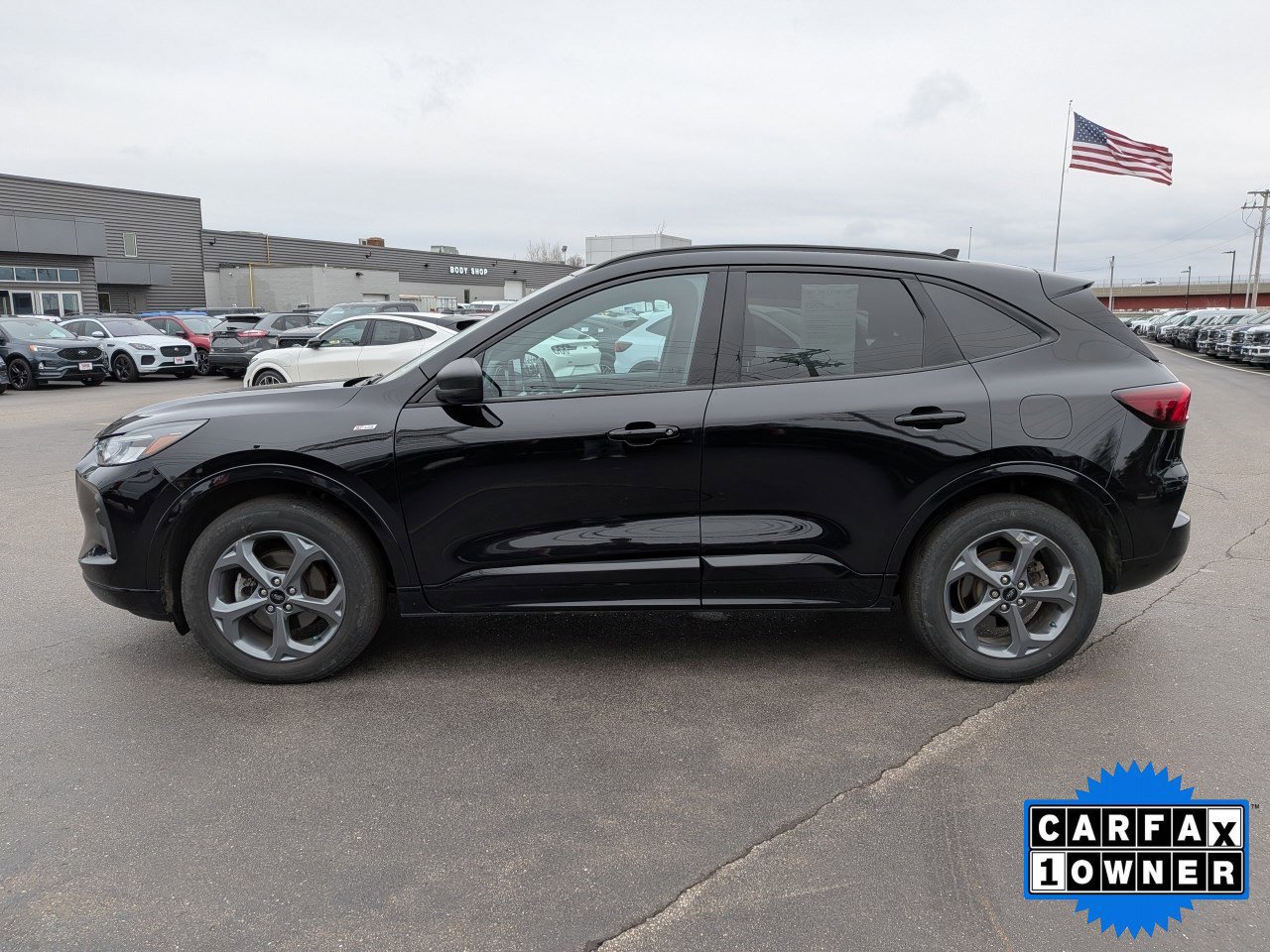 Certified 2023 Ford Escape ST-Line w/ Tech Pack #1 AWD/4WD image 2