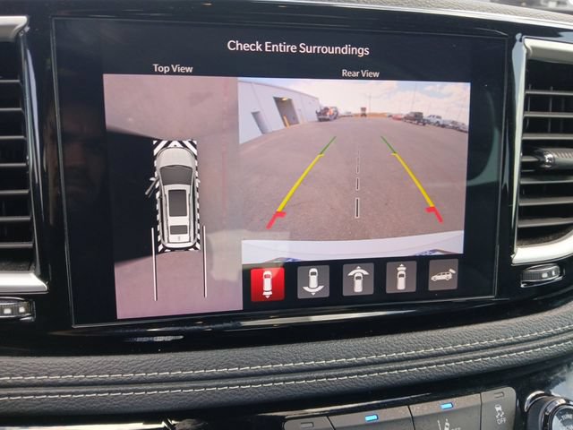 Used 2024 Chrysler Pacifica Limited FWD image 24