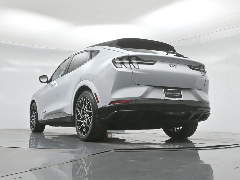 Certified 2023 Ford Mustang Mach-E GT w/ GT Performance Edition image 19